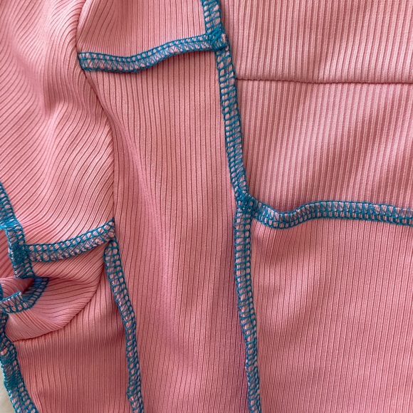 two-piece set - Picture 4 of 4